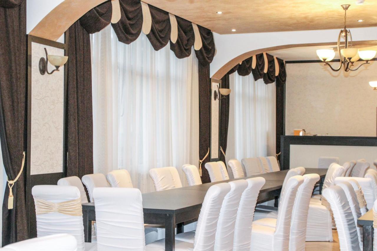 Hotel Corina Borşa エクステリア 写真