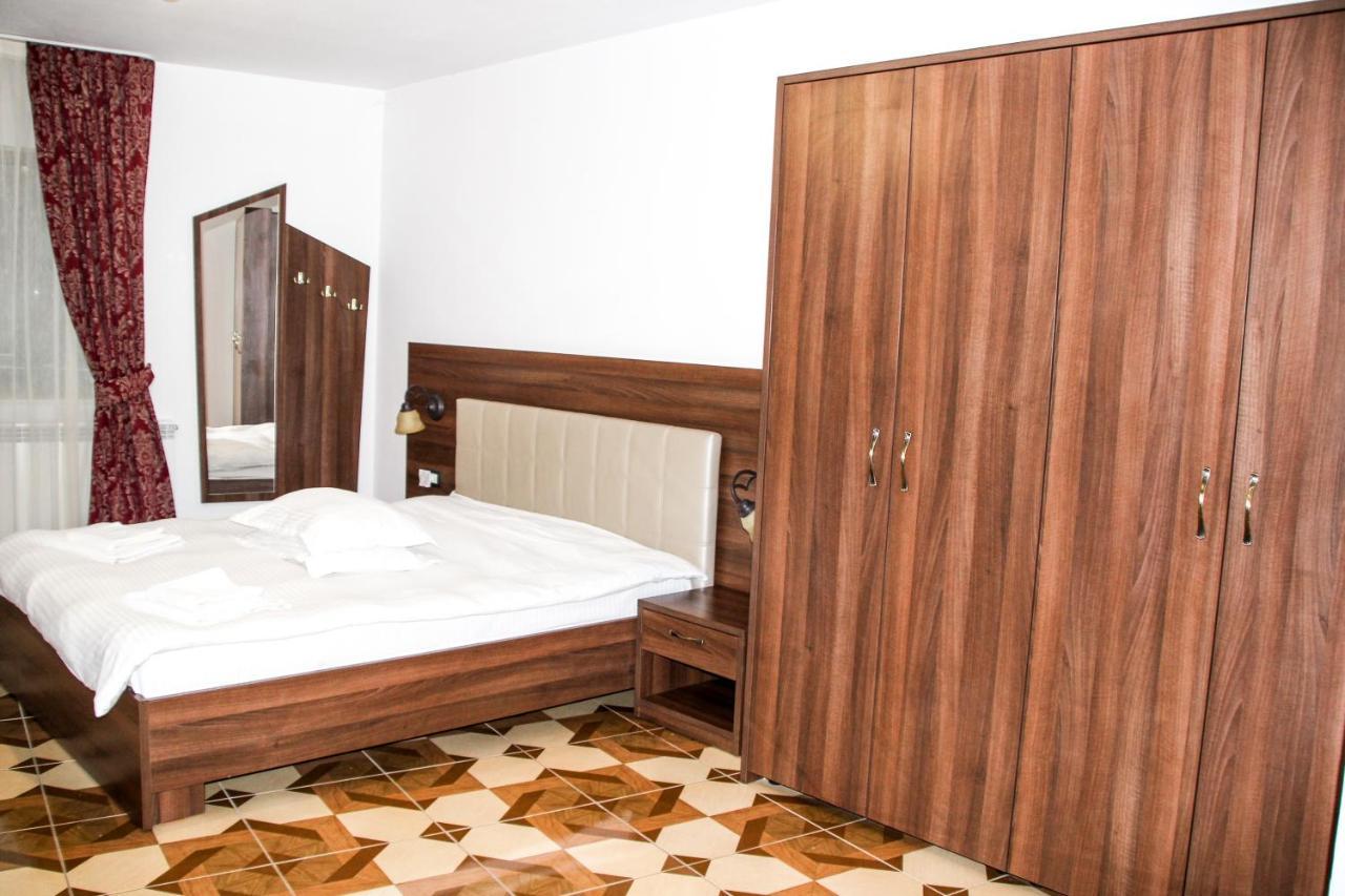 Hotel Corina Borşa エクステリア 写真